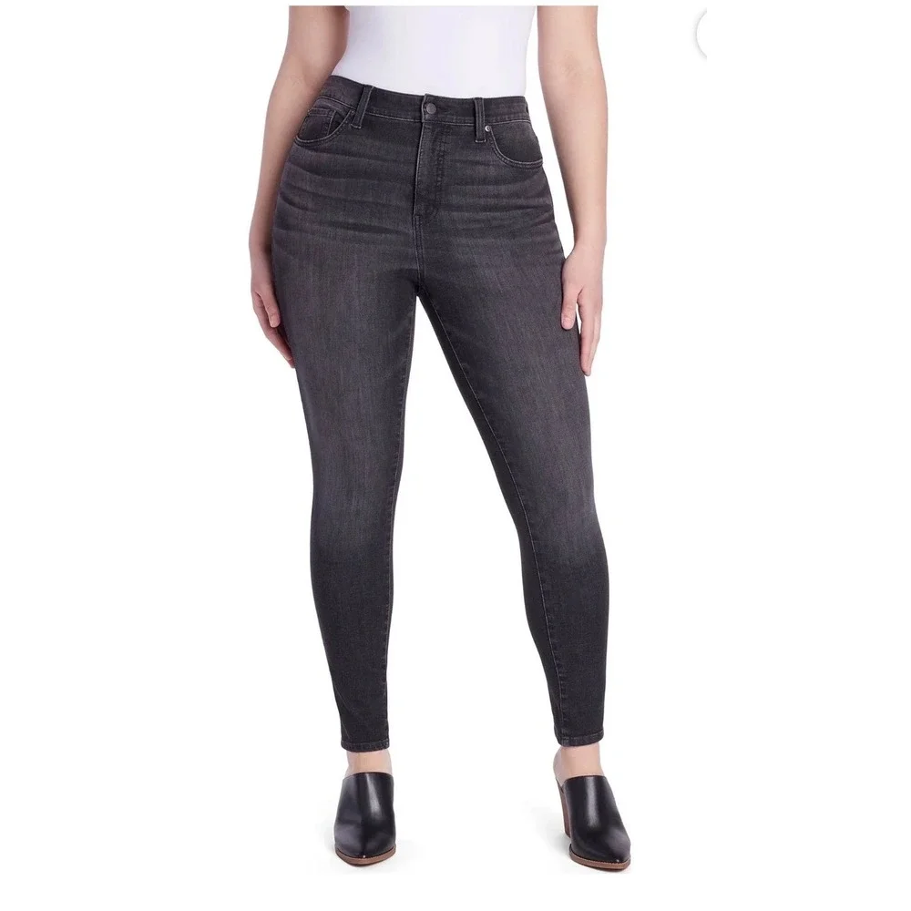 Time and Tru Women's High Rise Curvy Skinny Jeans Black Size 18 Short NEW NWT